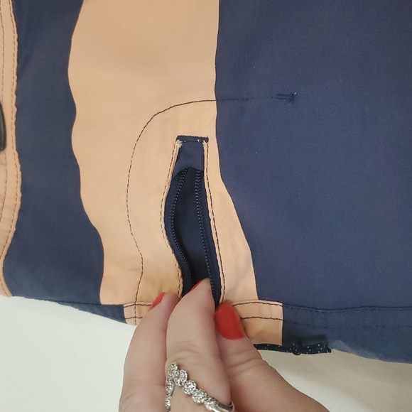 Patagonia Mens Wavefarer 8' Board Shorts Size 34 Alisal Stripe Navy Blue Pocket - Picture 3 of 11